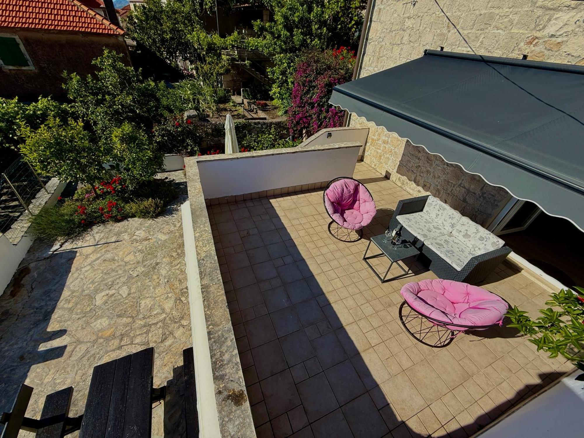Apartment Pjaca Postira Buitenkant foto